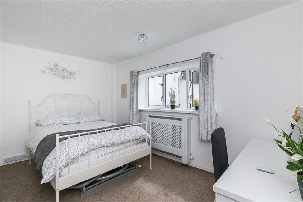 Dreghorn House 4 Bedrooms 3 Toilets 3 Reception Free Parking 233 Mbp Wifi Édimbourg Extérieur photo